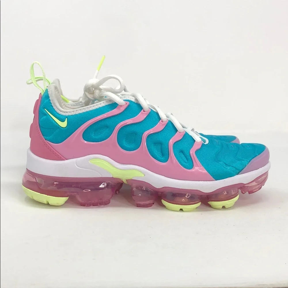 Nike Women’s Air Vapormax Plus CW7014-100 Easter Running Shoes - Size 6